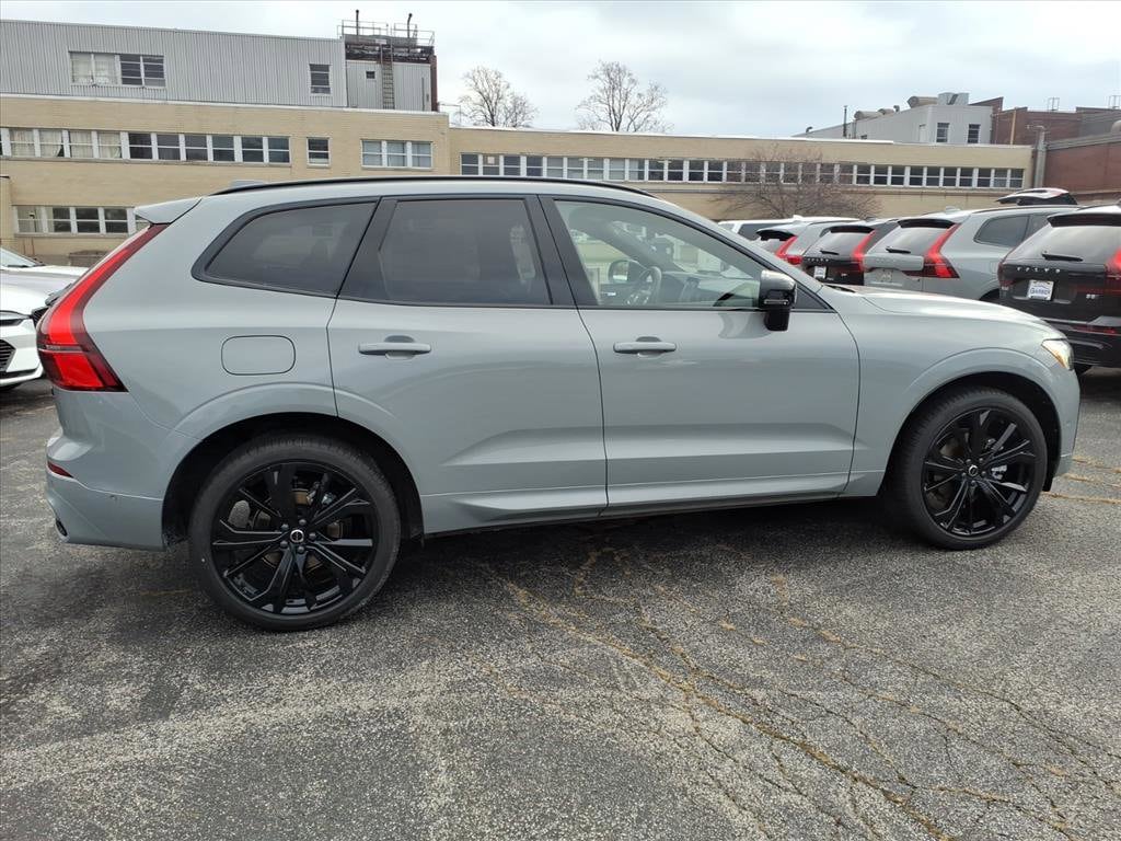 New 2026 Volvo XC60 B5 Ultra Black Edition SUV