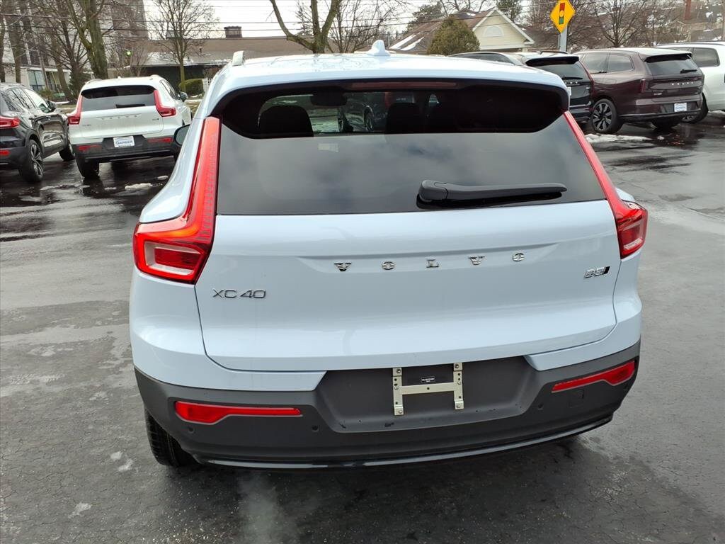 New 2026 Volvo XC40 B5 Plus SUV