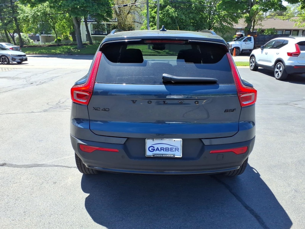 New 2026 Volvo XC40 B5 Ultra Black Edition SUV