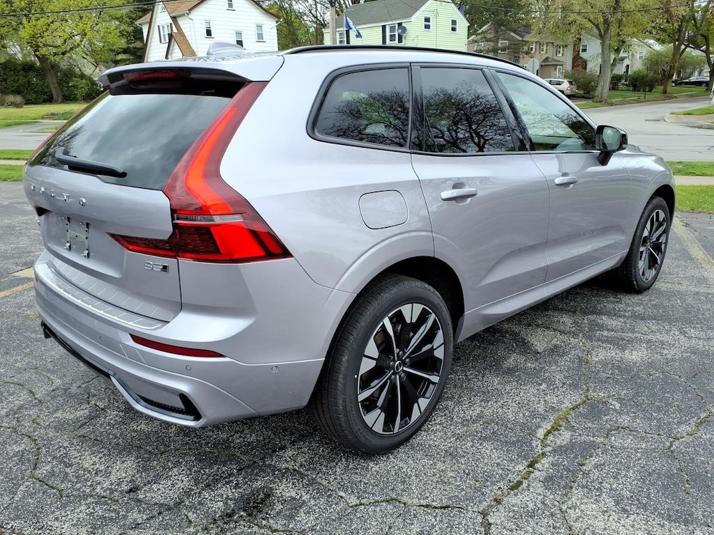 New 2026 Volvo XC60 B5 Plus SUV