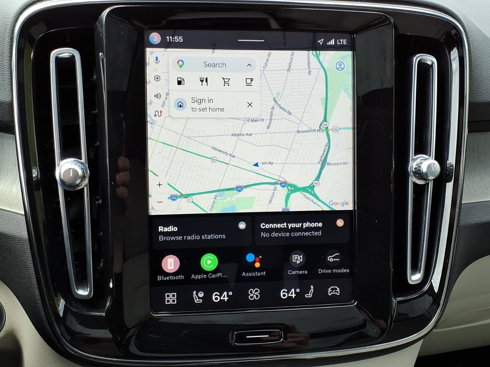 2023 Volvo XC40 Plus - Photo 21
