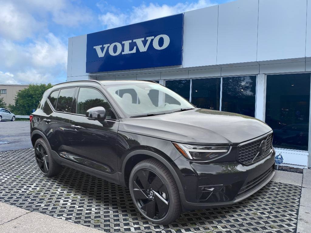 New 2026 Volvo XC40 B5 Ultra Black Edition SUV