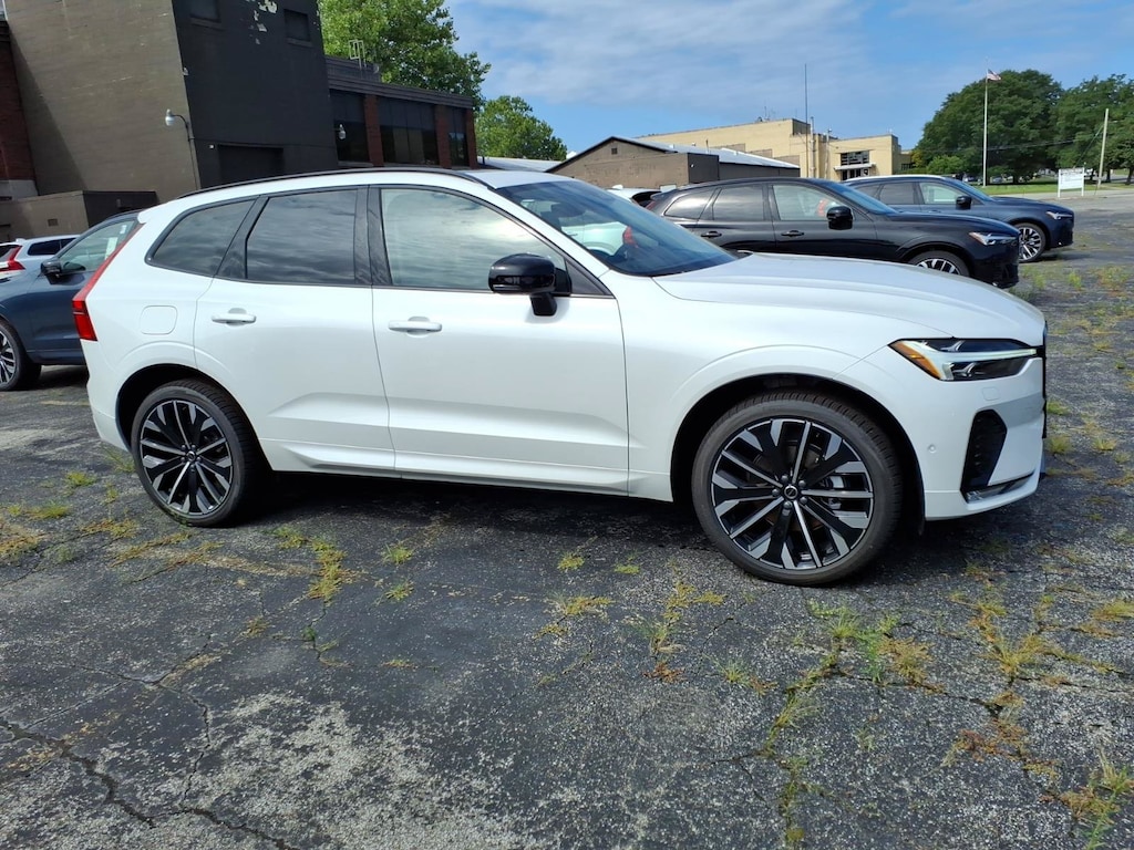 New 2026 Volvo XC60 B5 Ultra SUV