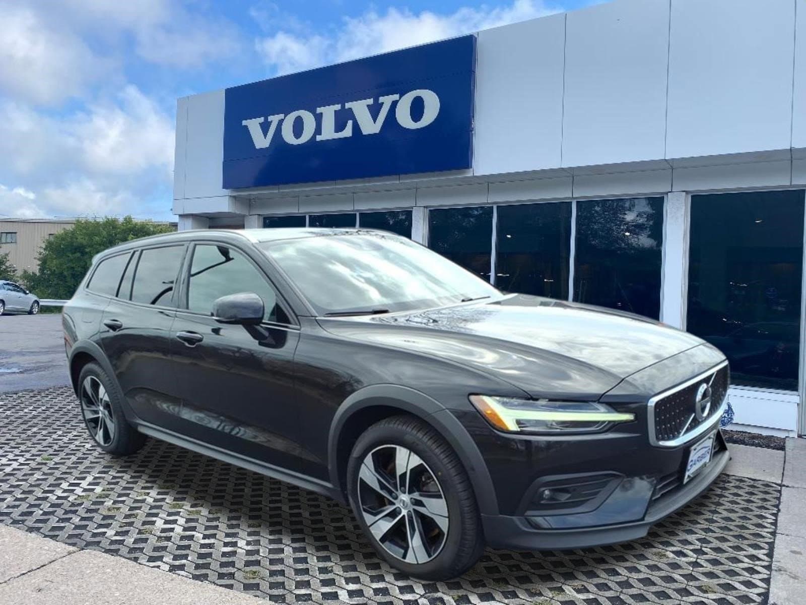 2021 Volvo V60 Cross Country T5 AWD Cross Country's photo