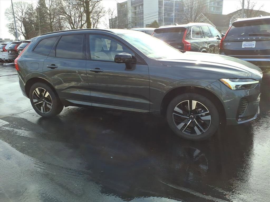 New 2026 Volvo XC60 B5 Plus SUV