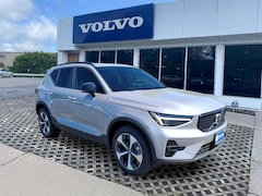 2026 Volvo XC40 B5 Plus SUV