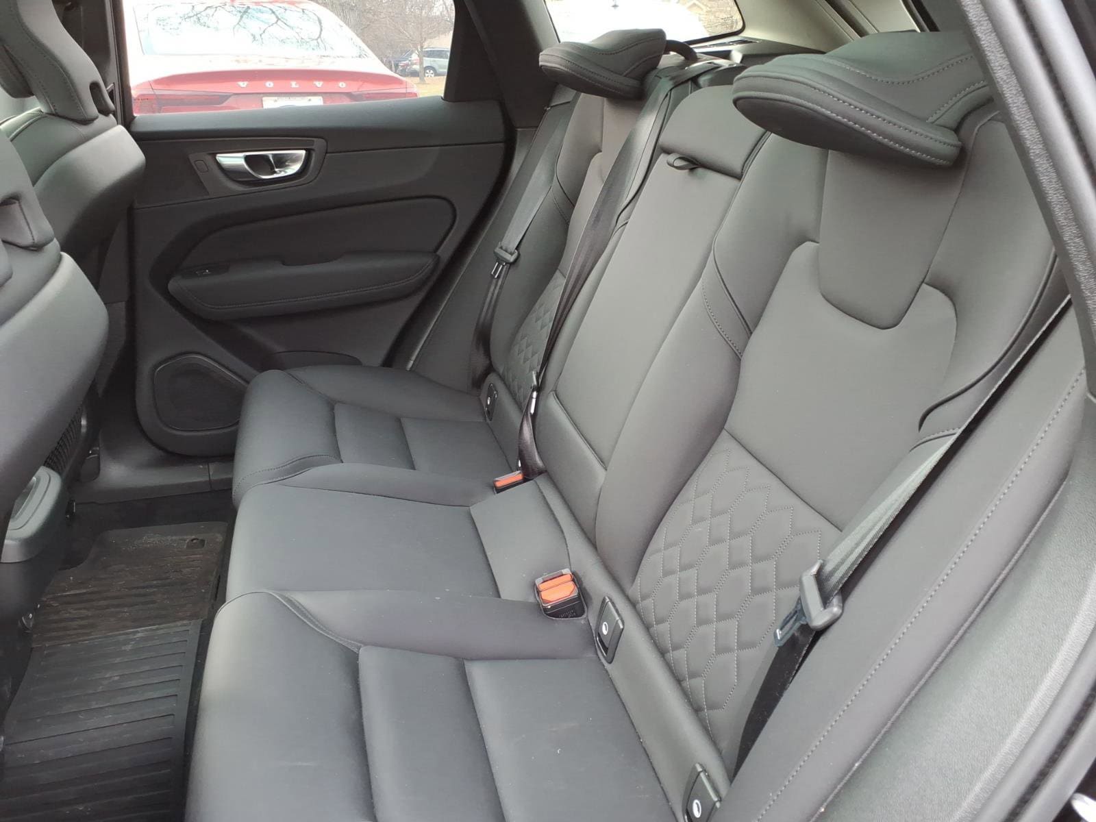 2026 Volvo XC60 Plus - Photo 9