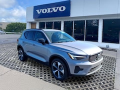 2026 Volvo XC40 B5 Core SUV