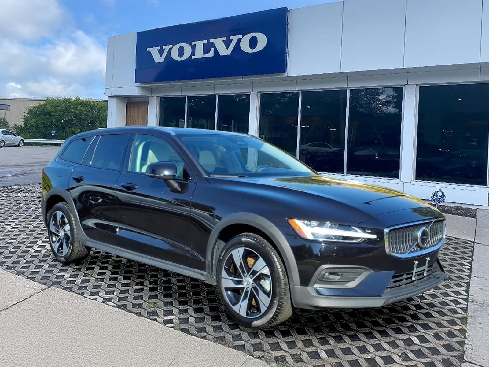 2026 Volvo V60 Cross Country