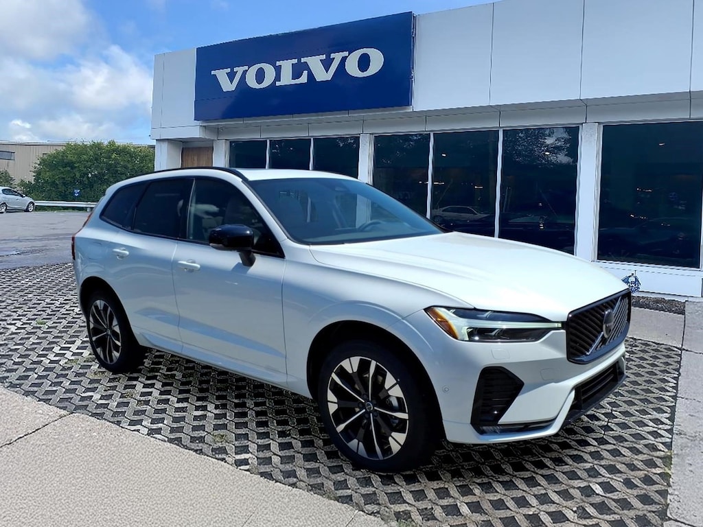 New 2026 Volvo XC60 B5 Plus SUV