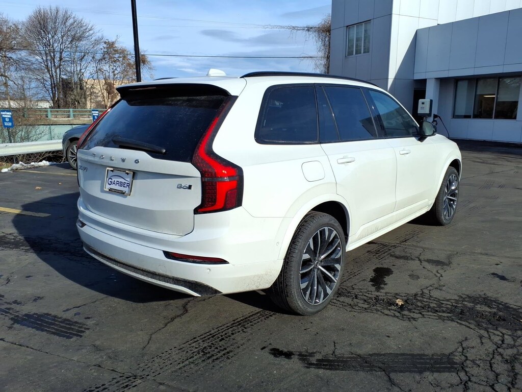 New 2026 Volvo XC90 B6 Ultra Dark Theme 7-Seater SUV
