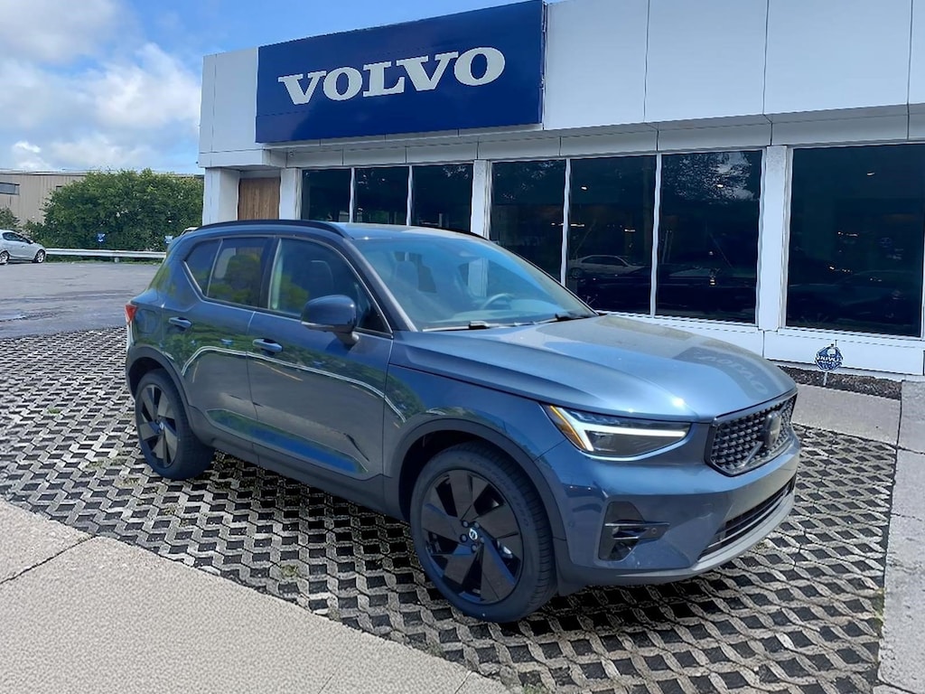 New 2026 Volvo XC40 B5 Ultra Black Edition SUV