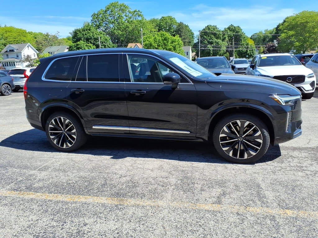 New 2026 Volvo XC90 B5 Core SUV