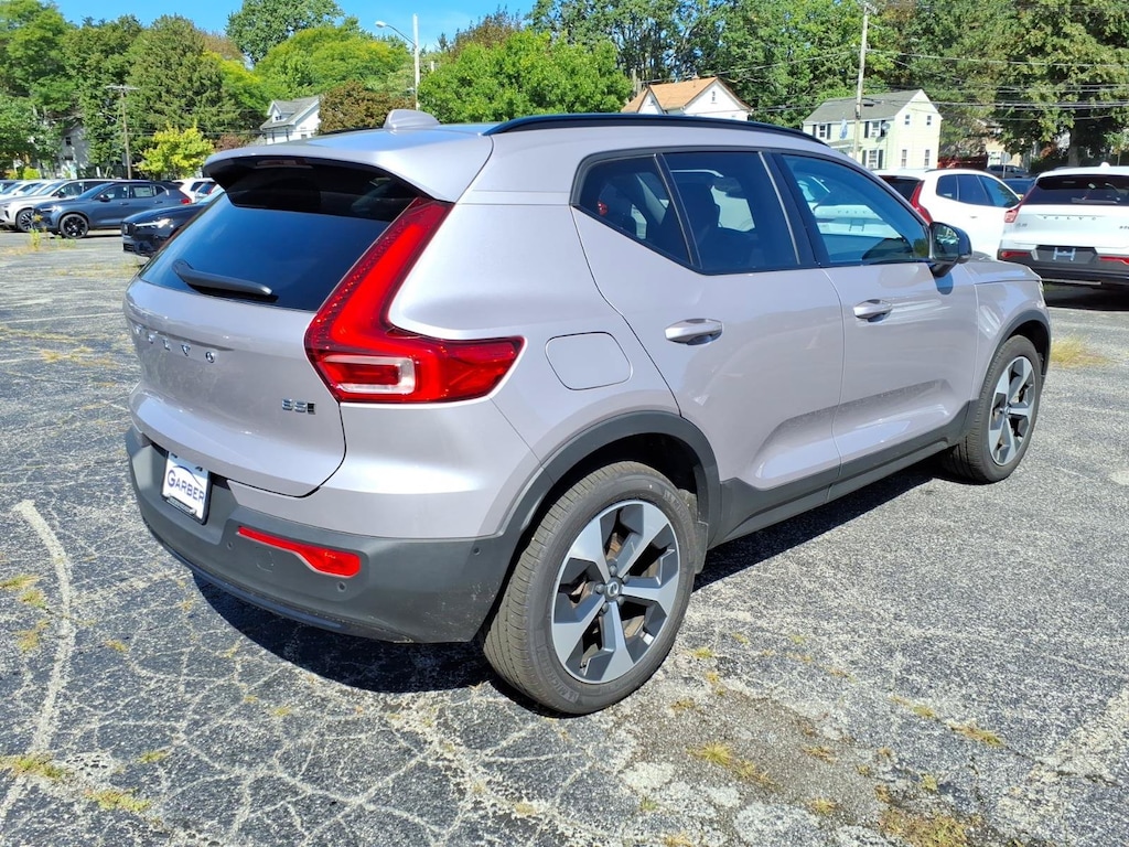 New 2026 Volvo XC40 B5 Plus SUV