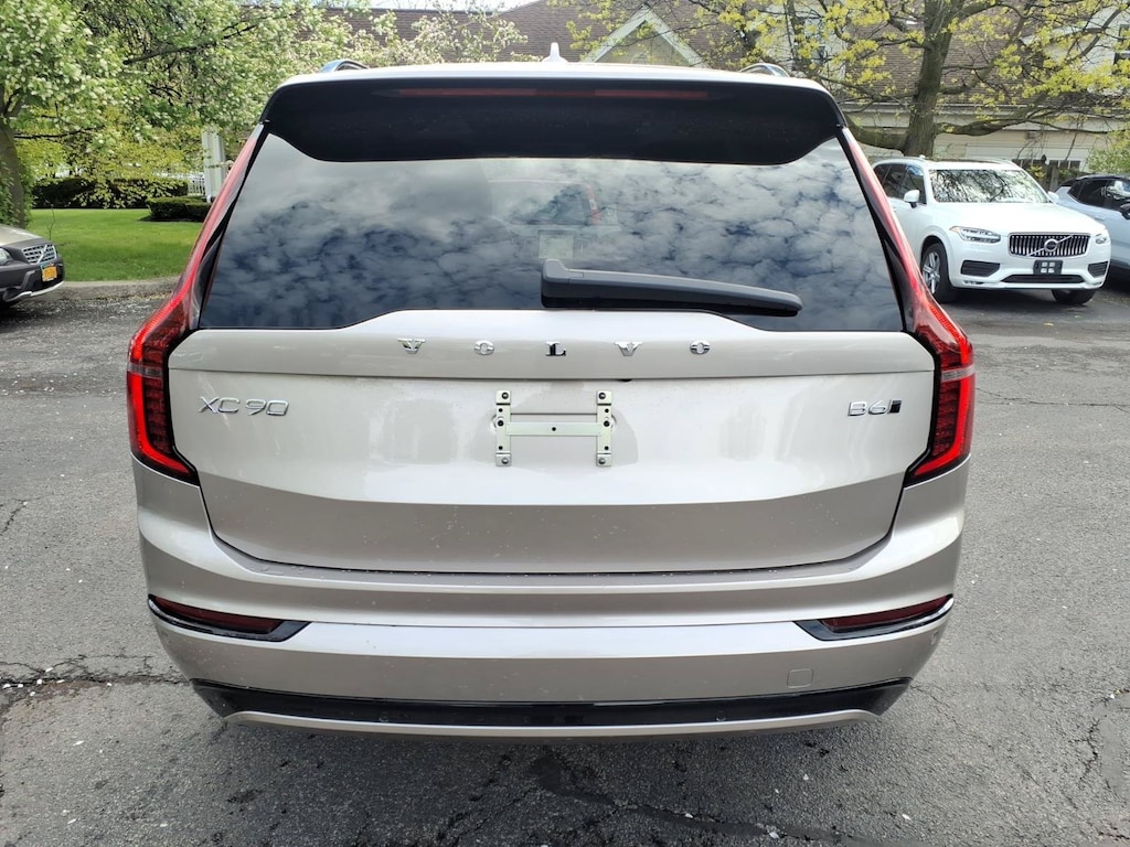 New 2026 Volvo XC90 B6 Ultra Dark Theme 6-Seater SUV
