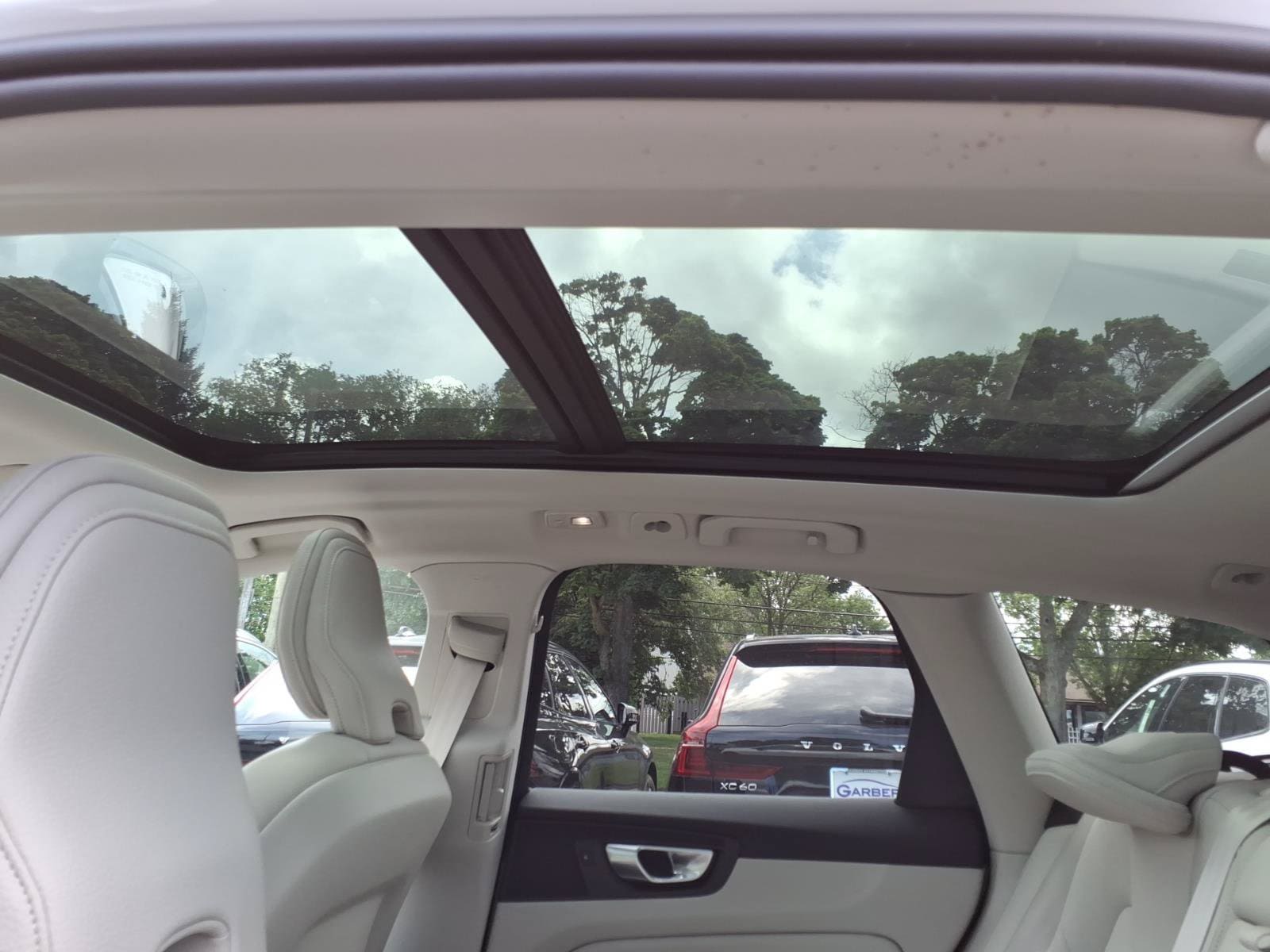 2024 Volvo XC60 Plus - Photo 10