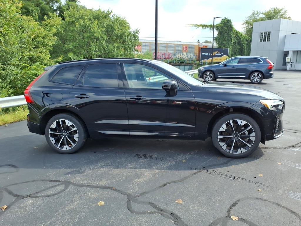New 2026 Volvo XC60 B5 Plus SUV