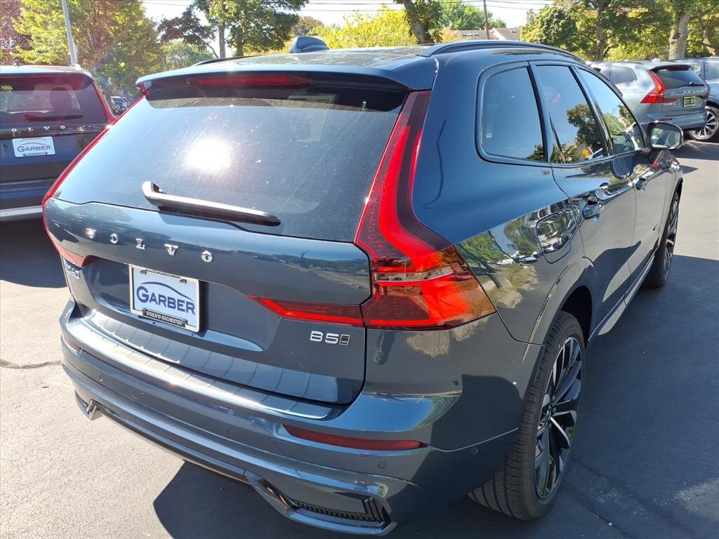 2026 Volvo XC60 B5 photo 3