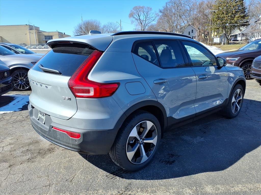 New 2026 Volvo XC40 B5 Plus SUV
