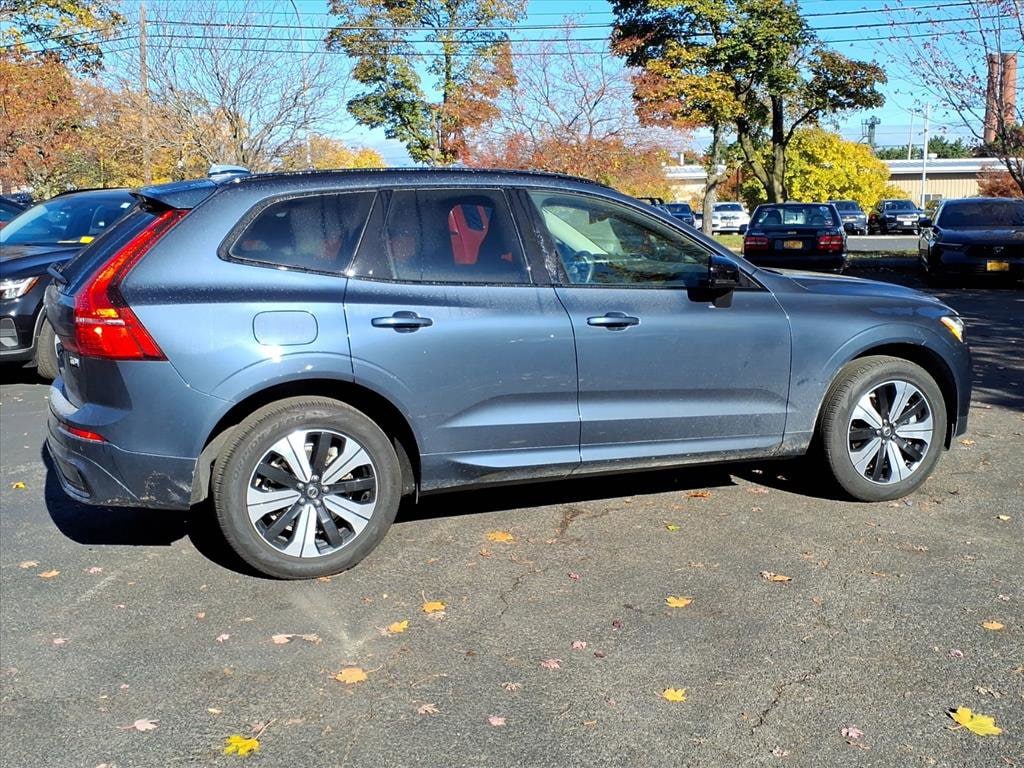 Used 2025 Volvo XC60 plug-in hybrid T8 Core SUV