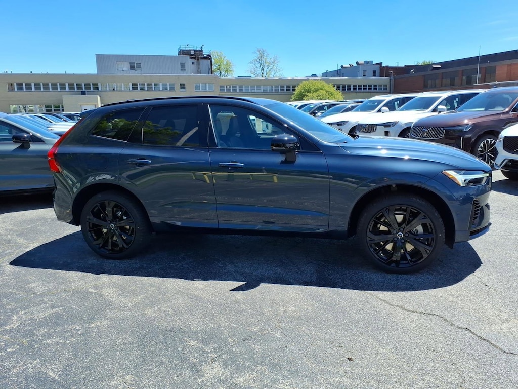 New 2026 Volvo XC60 plug-in hybrid T8 Ultra Black Edition SUV