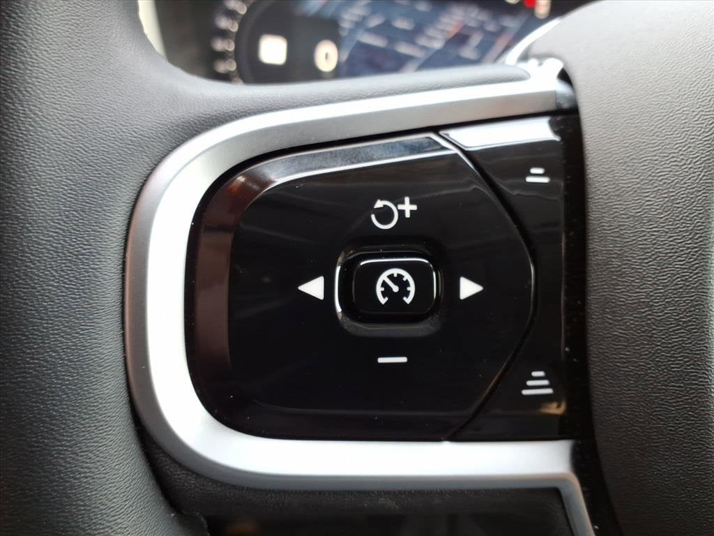 2026 Volvo XC60 Plus - Photo 16