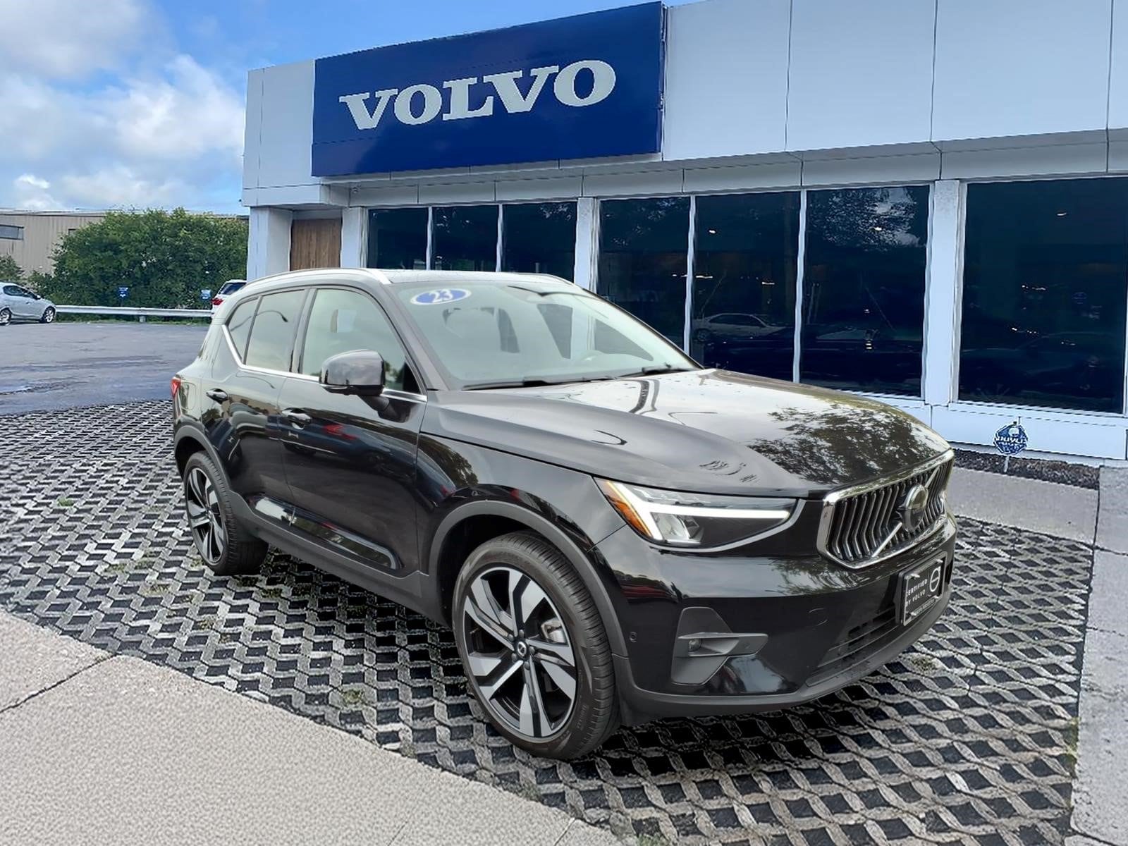 2023 Volvo XC40 Plus