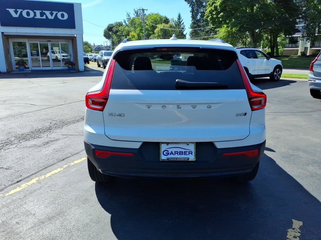 New 2026 Volvo XC40 B5 Plus SUV