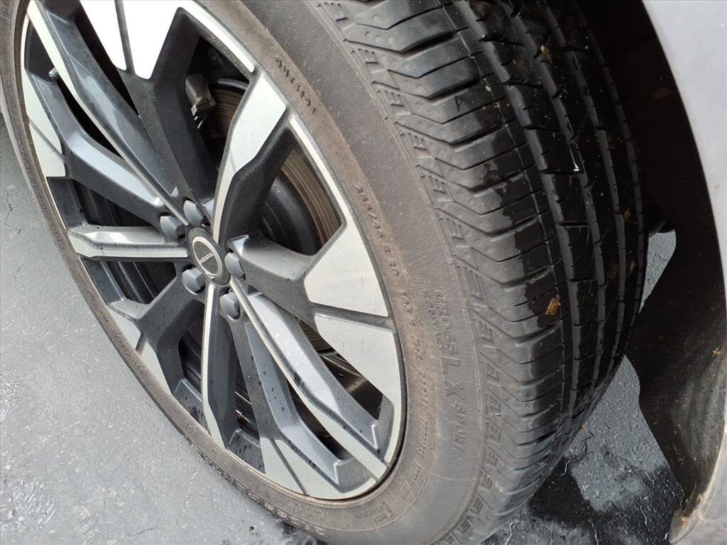 2026 Volvo XC60 Plus - Photo 30