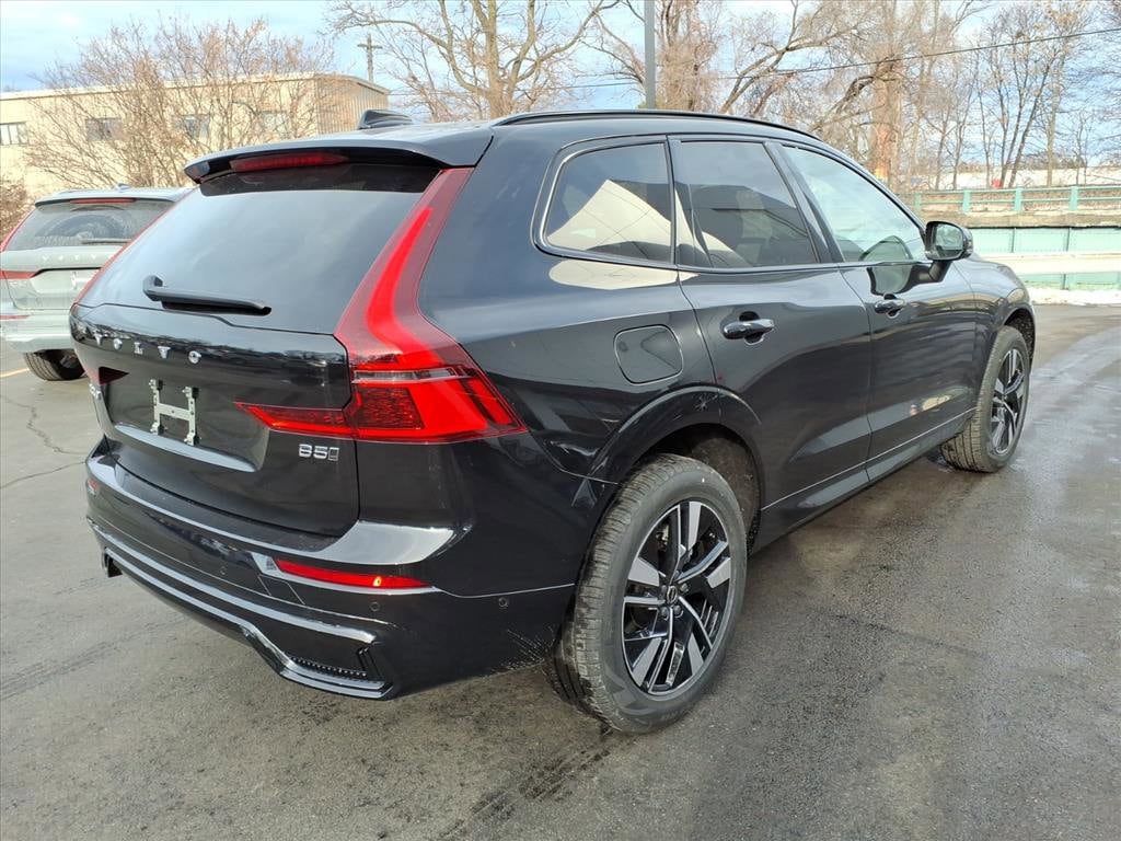 New 2026 Volvo XC60 B5 Plus SUV