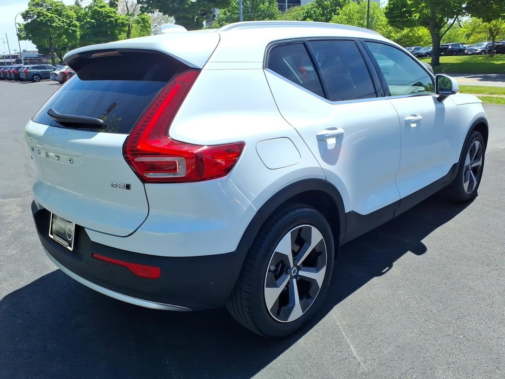 Certified 2025 Volvo XC40 B5 Core Bright Theme SUV