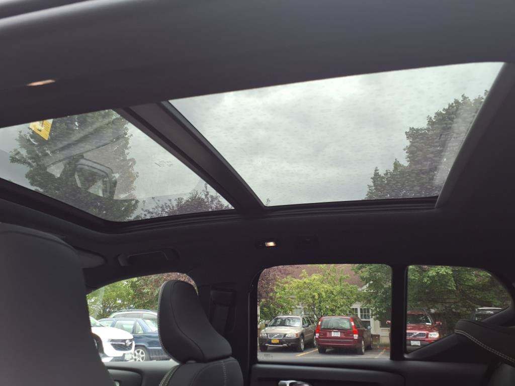 2026 Volvo XC40 Ultra Black Edition - Photo 12