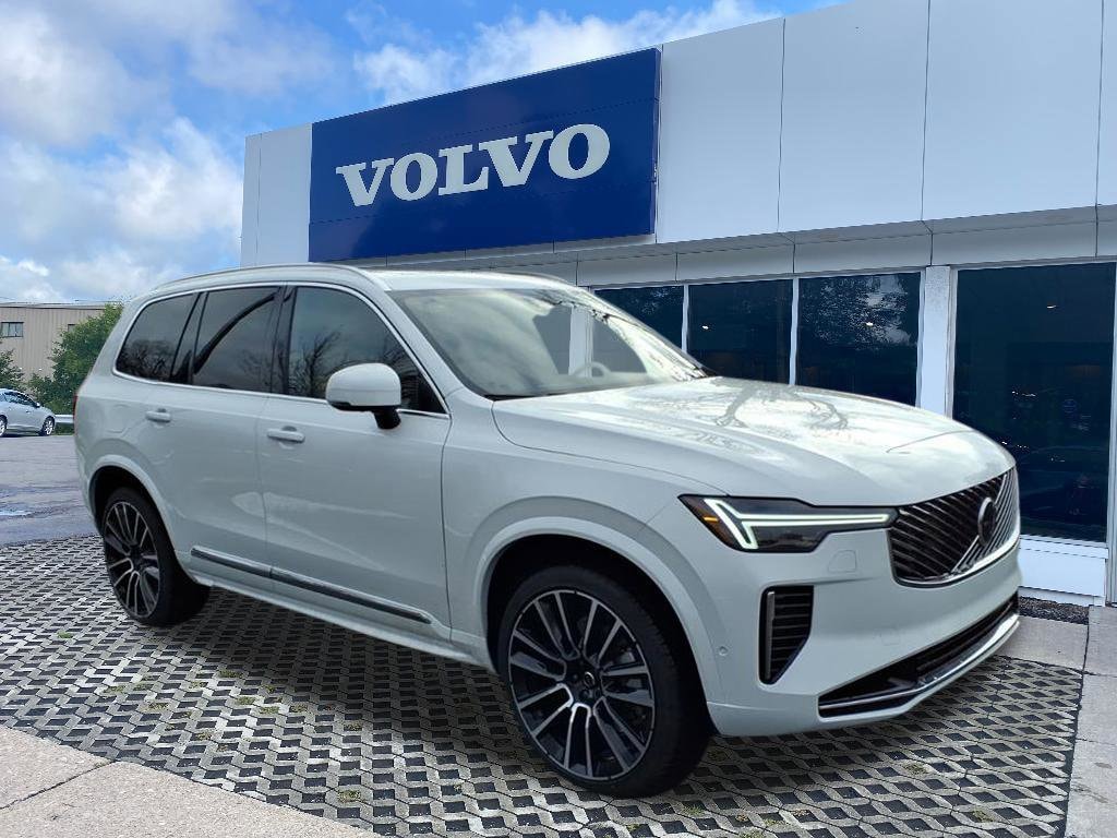 2026 Volvo XC90 Plus's photo