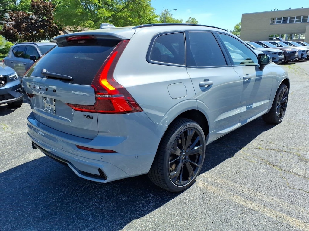 New 2026 Volvo XC60 plug-in hybrid T8 Ultra Black Edition SUV