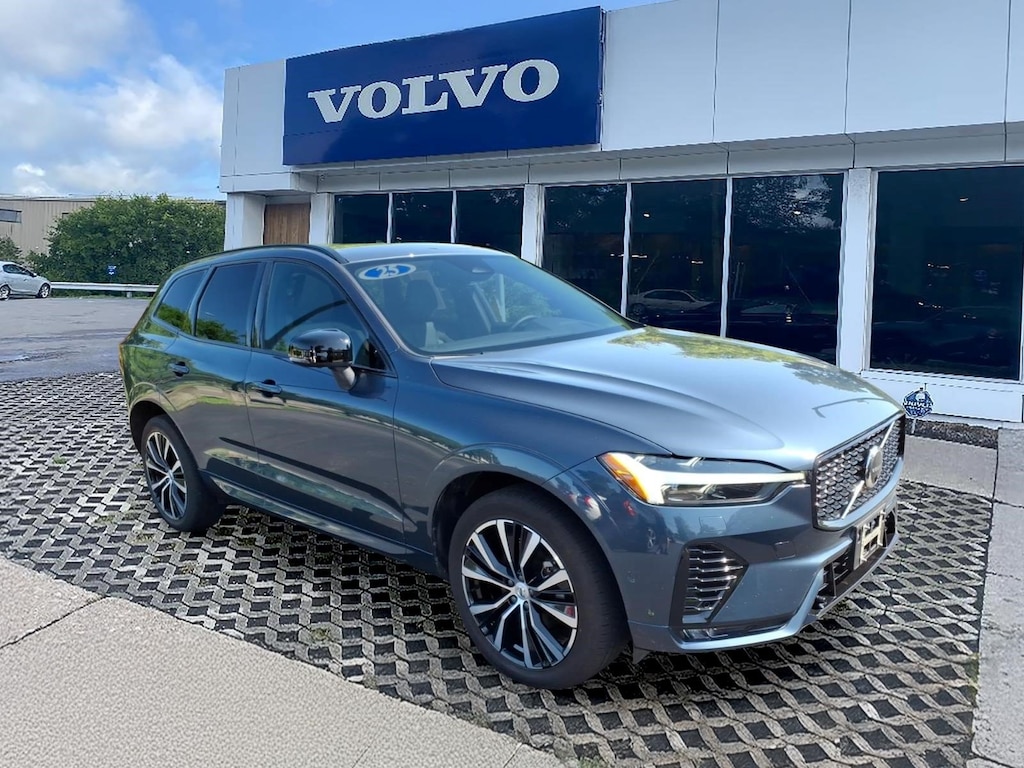 Used 2025 Volvo XC60 B5 Plus SUV