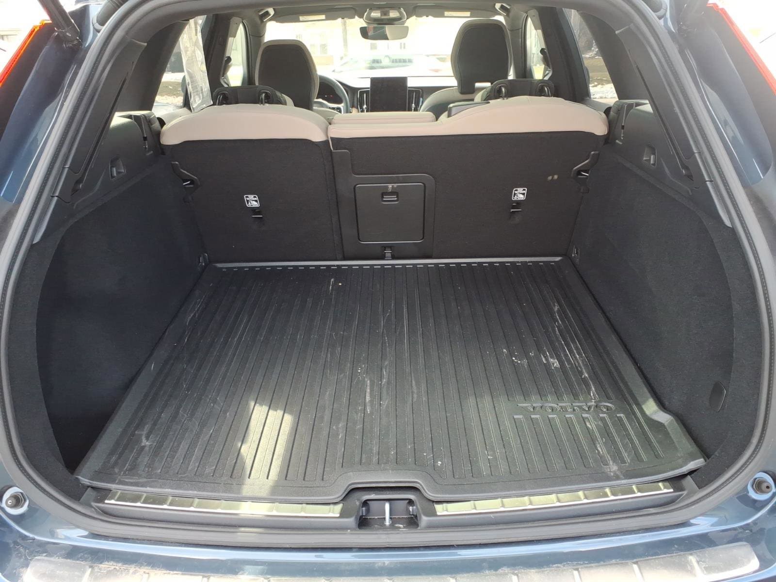 2026 Volvo XC60 Plus - Photo 27