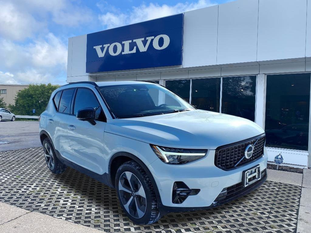 2023 Volvo XC40 Plus