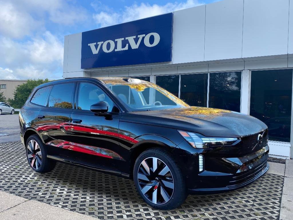2025 Volvo EX90 Ultra's photo