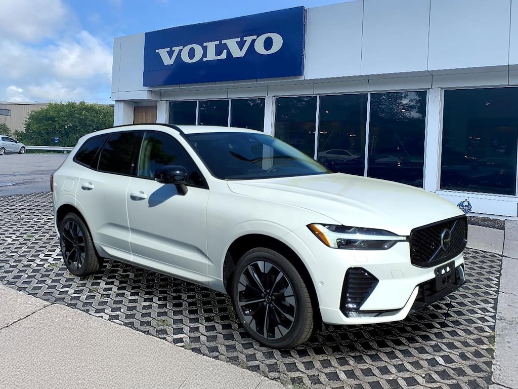 New 2026 Volvo XC60 B5 Plus SUV