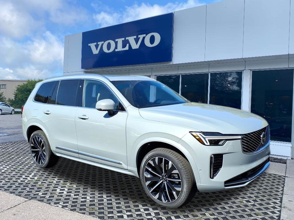 2026 Volvo XC90 Plus's photo