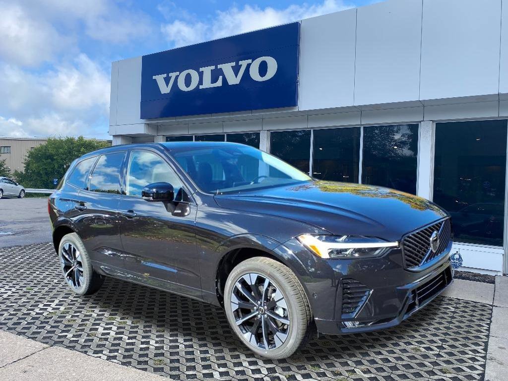 2026 Volvo XC60 Plus's photo