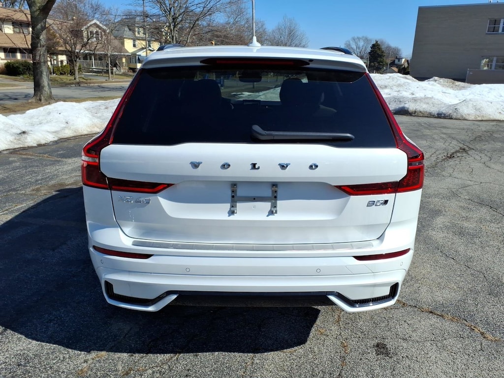 New 2026 Volvo XC60 B5 Plus SUV
