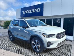 2026 Volvo XC40 B5 Plus SUV