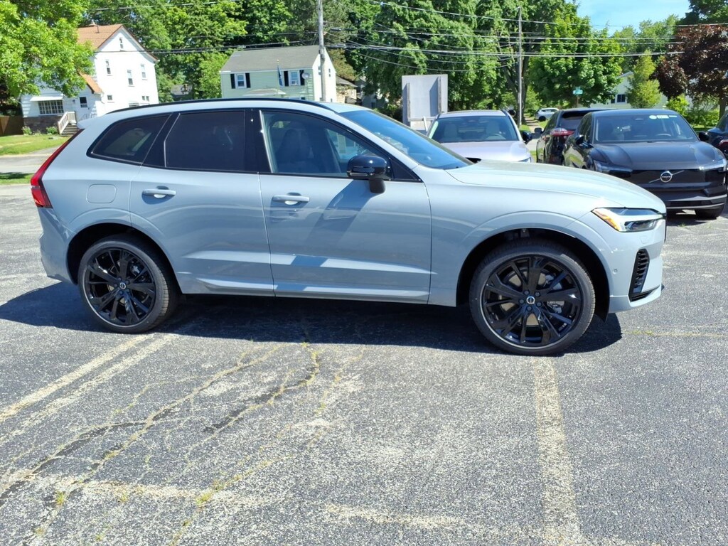 New 2026 Volvo XC60 plug-in hybrid T8 Ultra Black Edition SUV