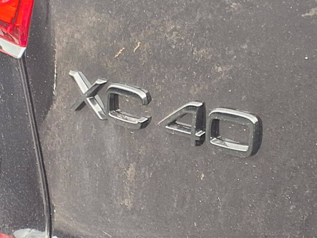 2026 Volvo XC40 Ultra Black Edition - Photo 10