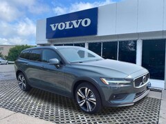 2026 Volvo V60 Cross Country B5 Plus Wagon