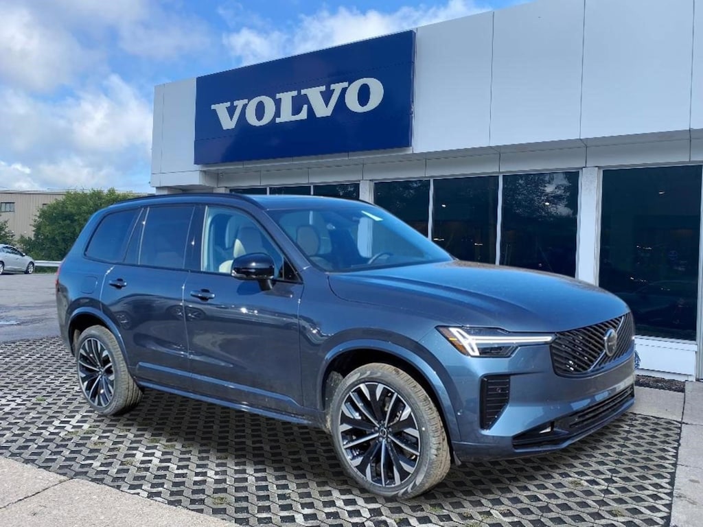 New 2026 Volvo XC90 plug-in hybrid T8 Ultra Dark Theme 7-Seater SUV