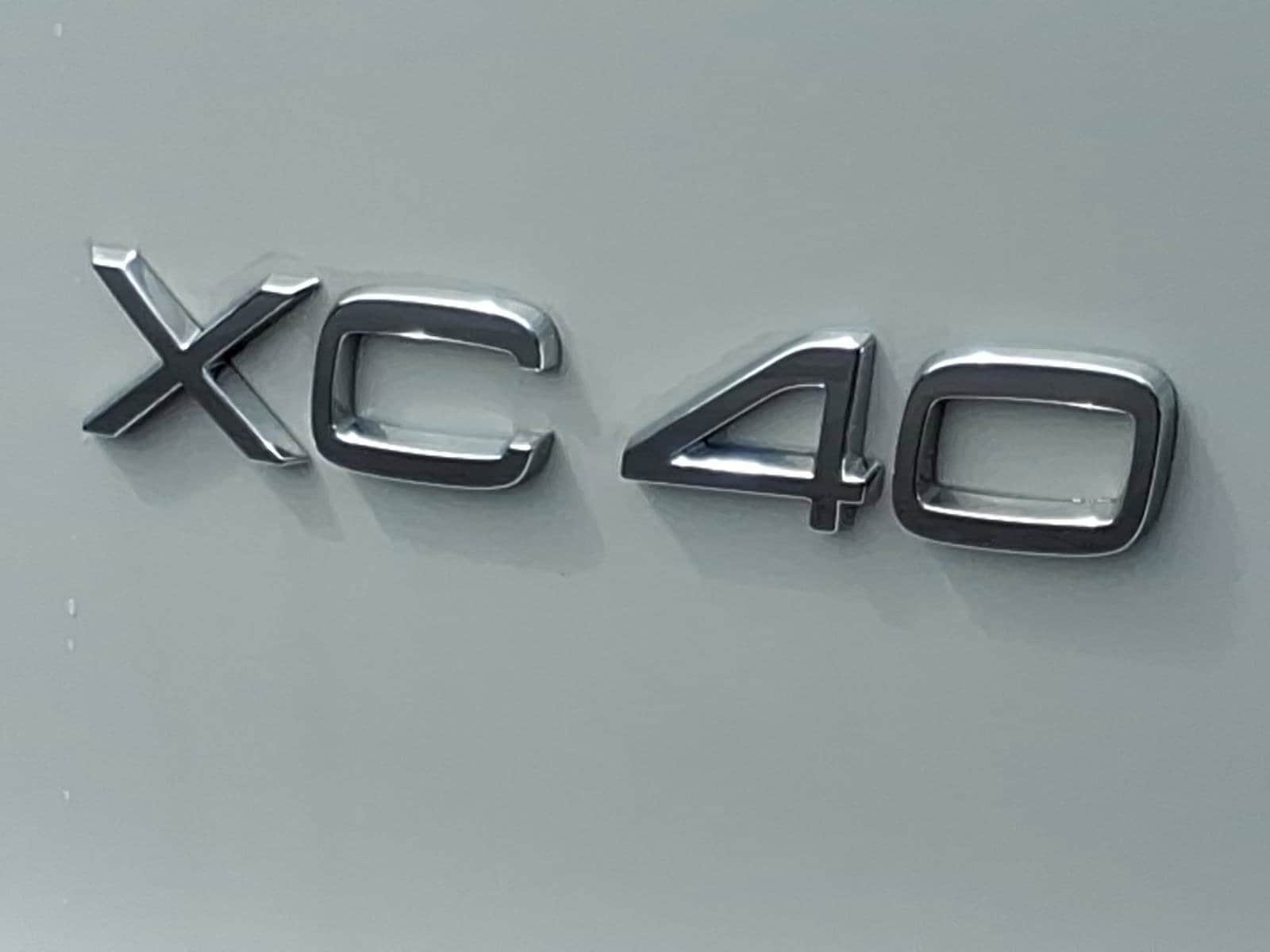 2023 Volvo XC40 Plus - Photo 32