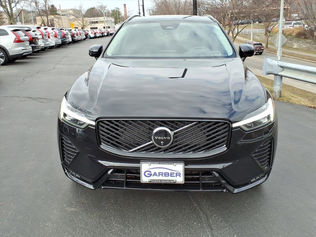 2026 Volvo XC60 Plus - Photo 8