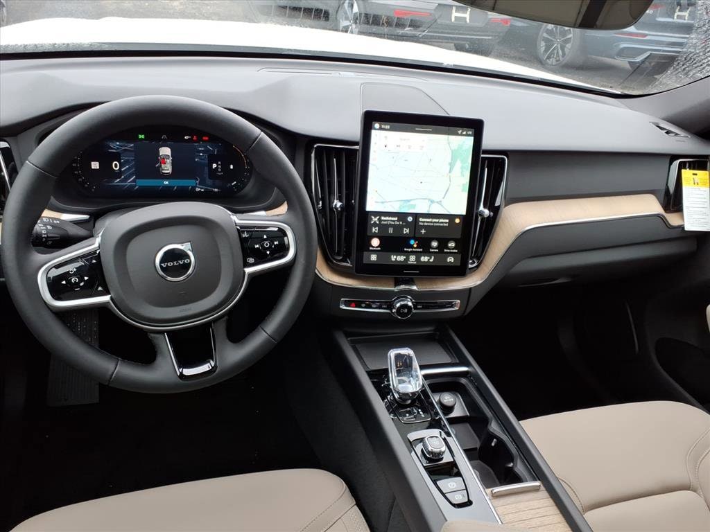2026 Volvo XC60 Plus - Photo 11